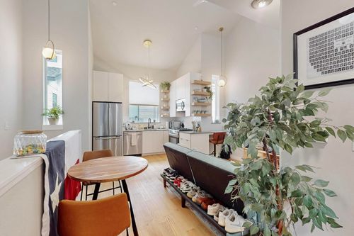 unit-103-913 Duncan Ln, Austin, TX, 78705-2667 | Card Image