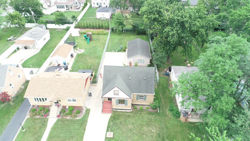 4225 Highland Ave, Downers Grove, IL, 60515-2132 | Card Image