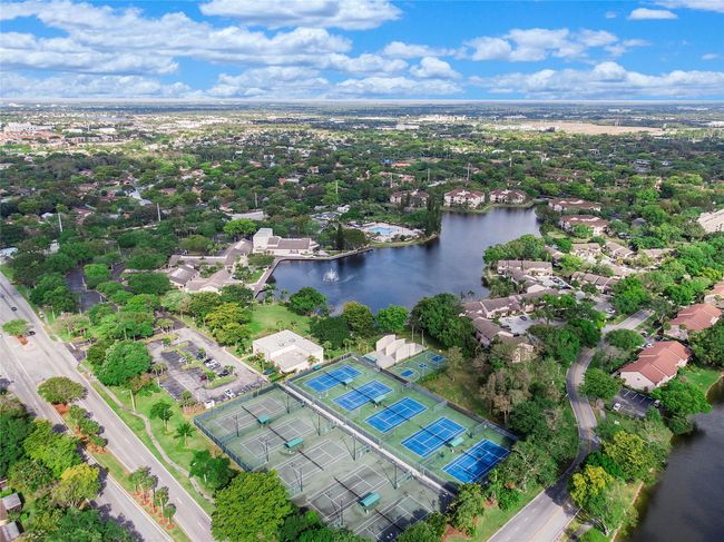 4306 Carambola Cir N, Townhouse with 2 bedrooms, 3 bathrooms and null parking in Coconut Creek FL | Image 51