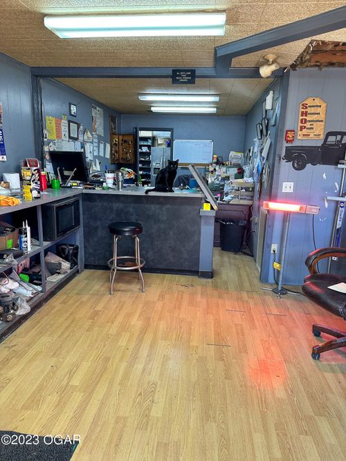 2010 4th St, Oswego, KS, 67356-2513 | Card Image