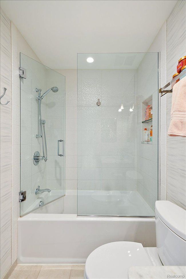 2779 Turtle Lake Dr, House other with 4 bedrooms, 7 bathrooms and null parking in Bloomfield Hills MI | Image 50
