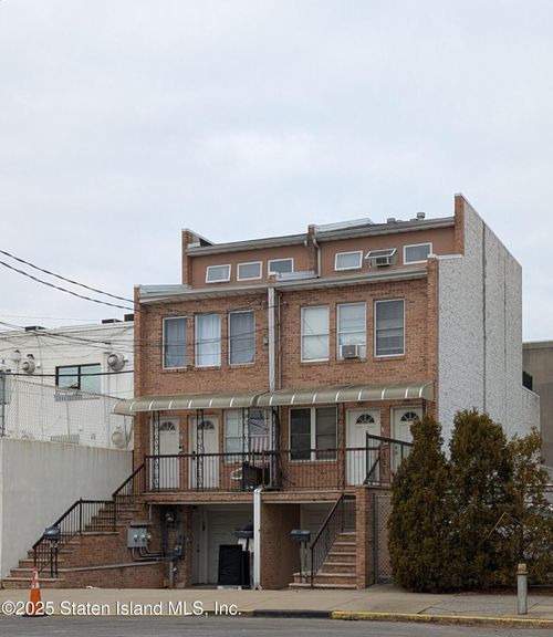 75 Kermit Ave, Staten Island, NY, 10305-2531 | Card Image