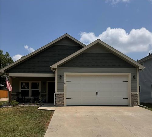 1141 S Main St, Ottawa, KS, 66067-3523 | Card Image