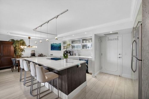 805-5440 N Ocean Dr, Riviera Beach, FL, 33404-2528 | Card Image