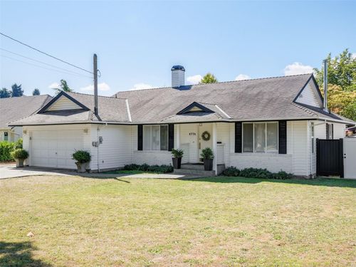 4774 Cordova Bay Rd, Saanich, BC, V8Y2J5 | Card Image