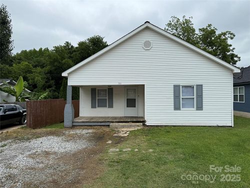303 Southern Es St, East Spencer, NC, 28144-7816 | Card Image