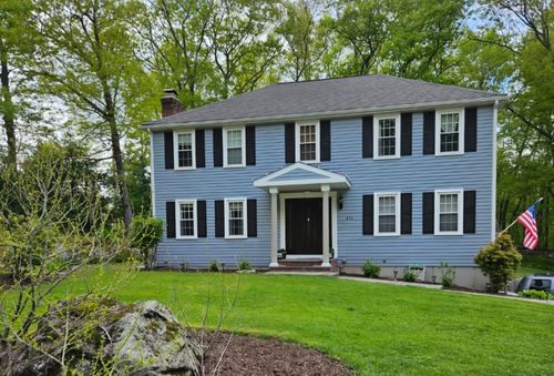 271 Cliff Dr, North Attleboro, MA, 02760-6404 | Card Image