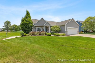 7402 Missoula Drive Se, House other with 4 bedrooms, 3 bathrooms and null parking in Caledonia MI | Image 2