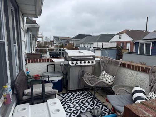 100 Kentucky St, Long Beach, NY, 11561-1230 | Card Image