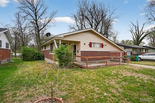 2240 Kerwin Drive, St Louis, MO, 63136 | Card Image