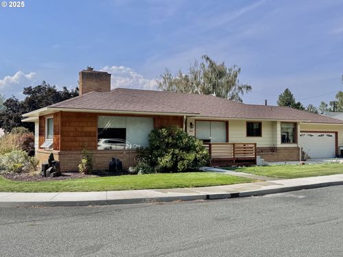 3005 Grandview Dr, Baker City, OR, 97814-1845 | Card Image