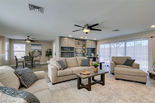 2587 Swan Ln, Las Vegas, NV, 89121-5256 | Card Image
