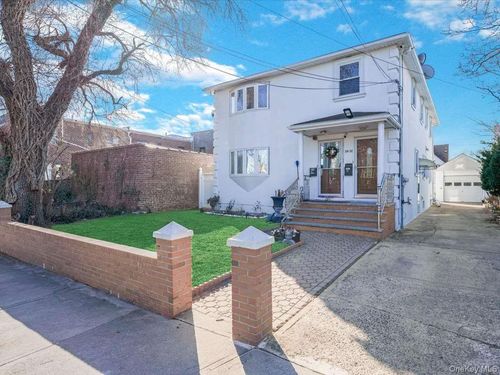 34 205th St, Bayside, NY, 11361-1254 | Card Image