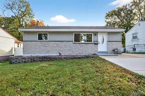 7610 Fleta St, Saint Louis, MO, 63123-2803 | Card Image