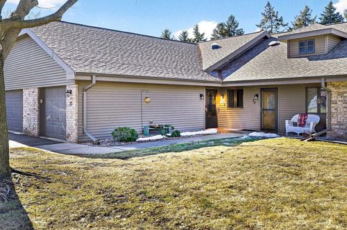 71 Spencer Village Court, GRAND CHUTE, WI, 54914 | Card Image