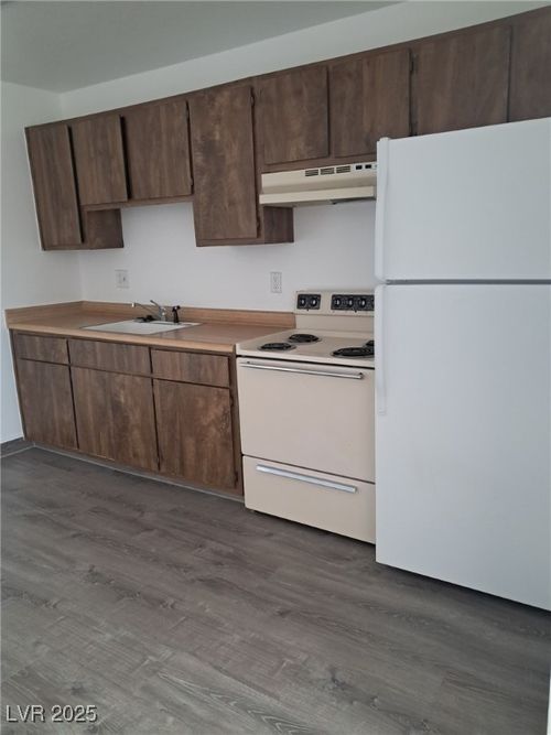 a18-1100 N A Ave, Beatty, NV, 89003-8073 | Card Image