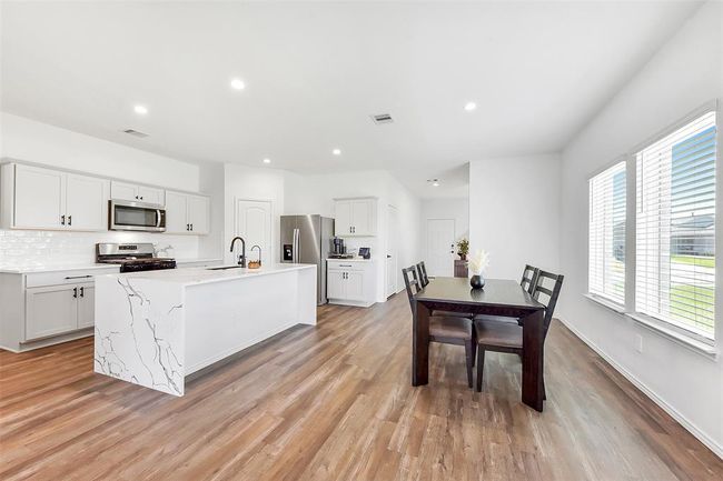 24222 Sandstone Valley Ln, House other with 5 bedrooms, 3 bathrooms and 2 parking in Spring TX | Image 12