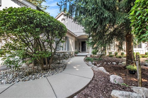 18-4826 Cliffside Dr, West Bloomfield, MI, 48323-2471 | Card Image