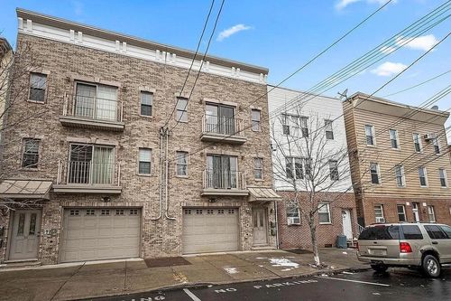 2-41 Wright Ave, Jersey City, NJ, 07306-6417 | Card Image