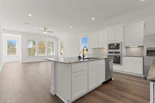 4122 Hidden Autumn Ln, League City, TX, 77573-4249 | Card Image