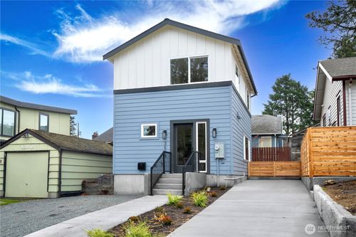 3054 Fairmount Ave Sw, Seattle, WA, 98116 | Card Image