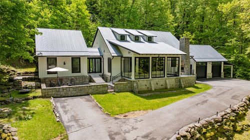 67 Chimney Overlook Dr, Scaly Mountain, NC, 28775-6618 | Card Image