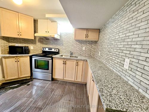 b-55 Velvet Grass Lane, Brampton, ON, L6R1W1 | Card Image