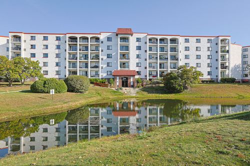 apt-501-375 Plum Creek Dr, Wheeling, IL, 60090-6399 | Card Image