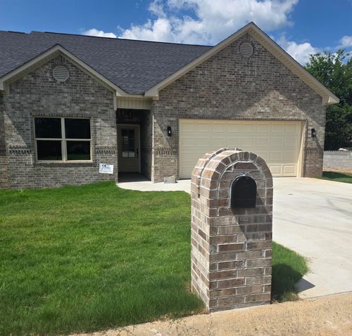 131 Legacy Ln, Hot Springs, AR, 71901-8754 | Card Image