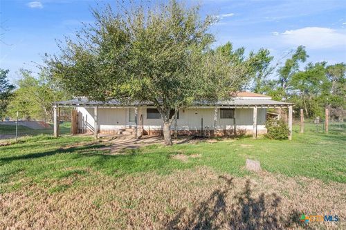 927 Alamo Rd, Cameron, TX, 76520-3450 | Card Image