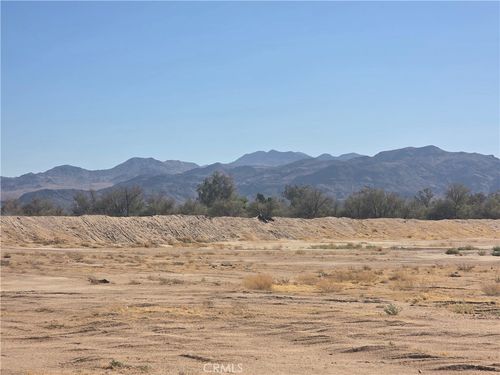 32398 Fort Cady Rd, Newberry Springs, CA, 92365 | Card Image