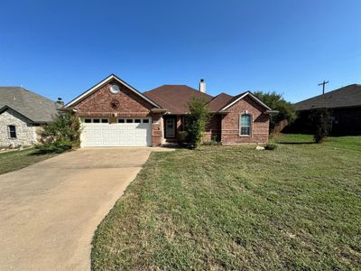 7103 Treaty Oaks Boulevard, House other with 3 bedrooms, 2 bathrooms and null parking in Granbury TX | Image 1