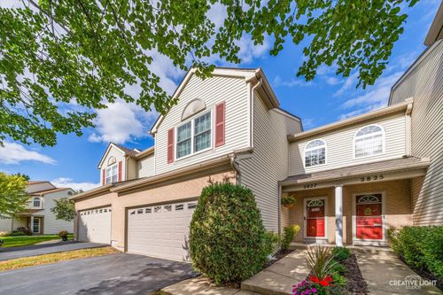 2827 Caldwell Ln, Geneva, IL, 60134-4484 | Card Image