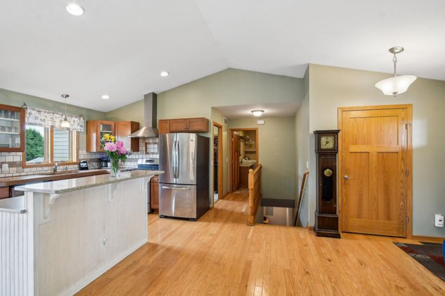 16-web-or-mls-Prairie Grass Dr-1006-014.jpg | Image 16
