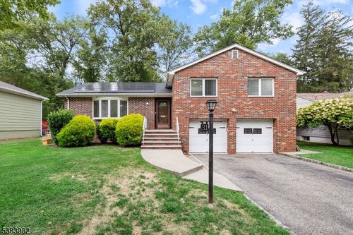 31 Rosemont Ter, West Orange, NJ, 07052-2216 | Card Image