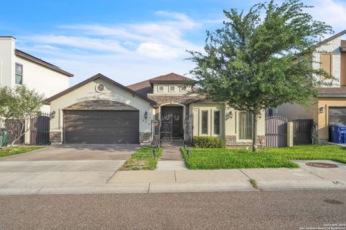 317 Altozano Dr, Laredo, TX, 78045-6864 | Card Image