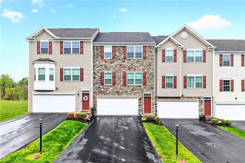 683 Freedom Dr, Carnegie, PA, 15106-5505 | Card Image