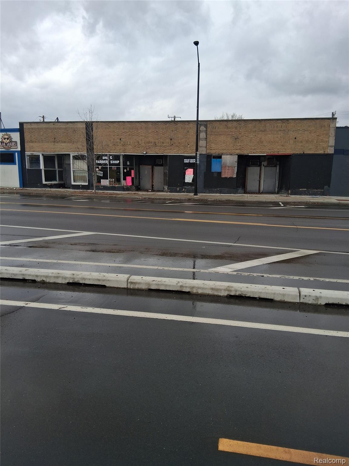 Commercial Sale in Detroit 2