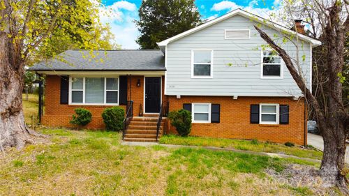 5610 Cherrycrest Ln, Charlotte, NC, 28217-4026 | Card Image