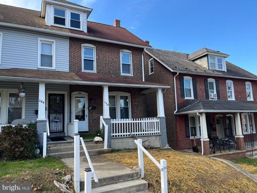 124 Chester Ave, COATESVILLE, PA, 19320-3672 | Card Image