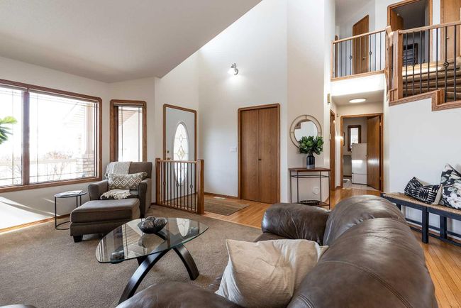 37 Stein Close Se, Home with 6 bedrooms, 3 bathrooms and 7 parking in Medicine Hat AB | Image 8