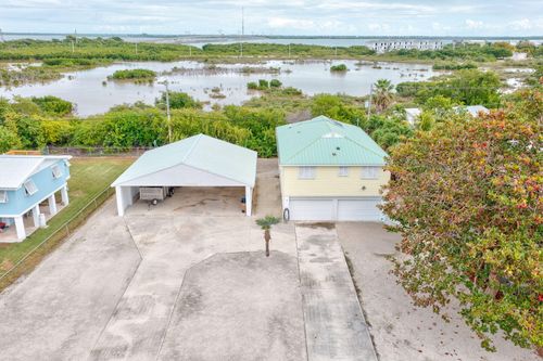 195 W Shore Dr, Summerland Key, FL, 33042-4461 | Card Image