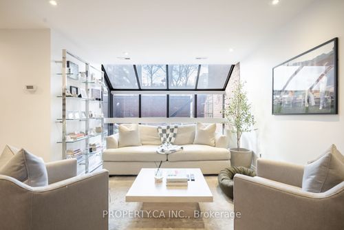 a5-142 Pears Ave, Toronto, ON, M5R1T2 | Card Image