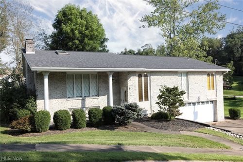 304 Henrietta St, Weirton, WV, 26062-3016 | Card Image