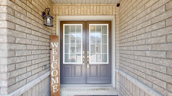 72 Oswell Dr, House other with 4 bedrooms, 3 bathrooms and 2 parking in Ajax ON | Image 4