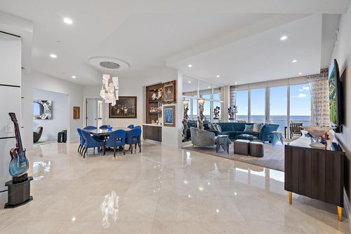 ph-1b-2700 N Ocean Dr, Riviera Beach, FL, 33404-4733 | Card Image