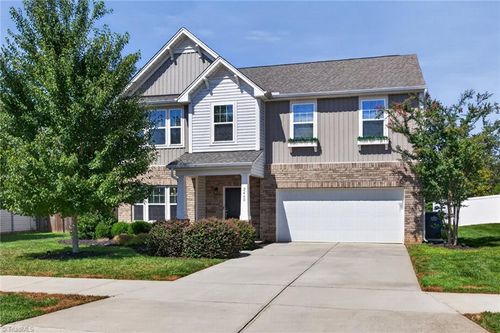 2460 Dog Leg Dr, Winston-Salem, NC, 27103-5520 | Card Image