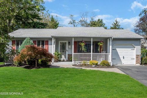 106 Lonny Ct, Toms River, NJ, 08753-5224 | Card Image