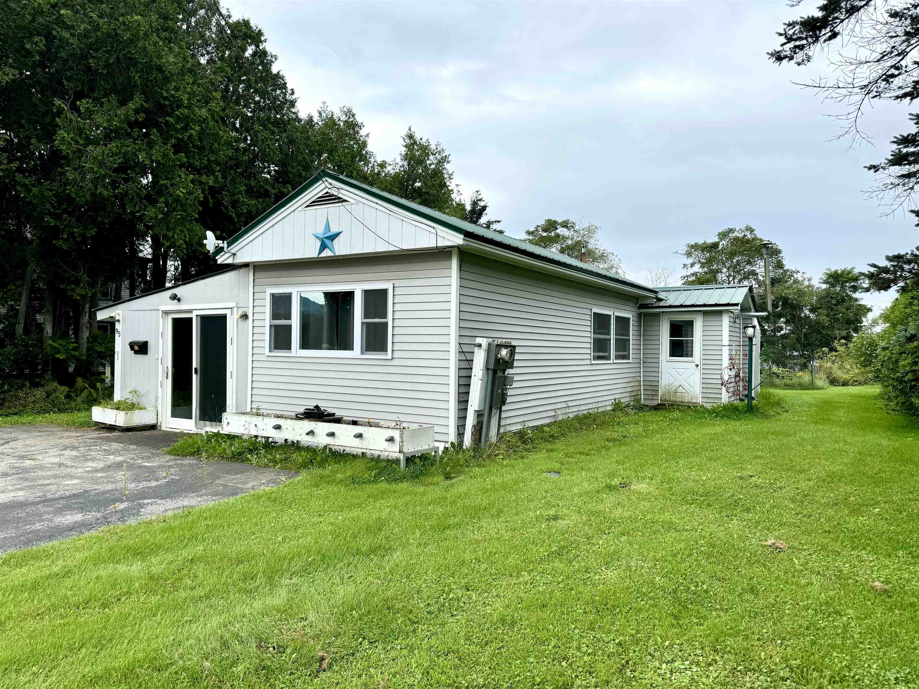 Bridge St, Colebrook, NH 03576