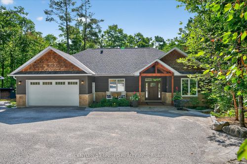 2 Mitchell Cres, Buckhorn, ON, K0L1J0 | Card Image
